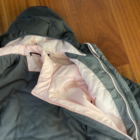 Snow jacket - Picture 3 of 3